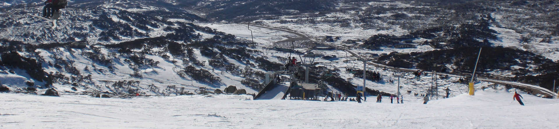 What months does it snow in Thredbo?